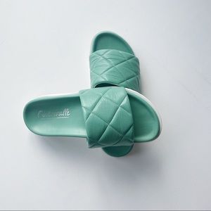 L’intervalle teal slide ons / mules • size 38